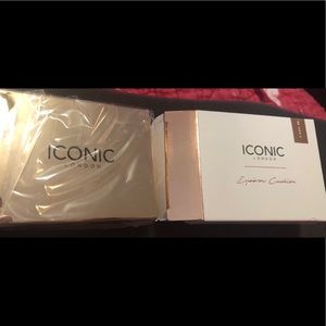 Iconic London Eyebrow Cushion in Medium